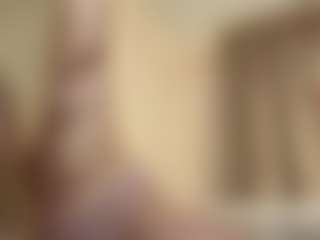 Spettacolo in cam dal vivo con Chloe Show - Body Massage su Camsoda