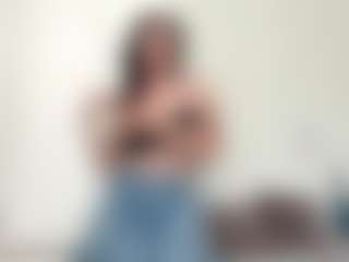Emy-BLOOM's Live Sex Cam Show