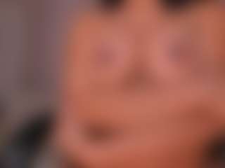 Live cam show with Natalie Lewis - Camel Toe on Fapmatic.com