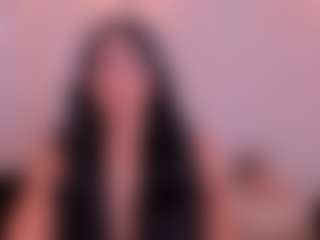 Live cam show with Natalie Lewis - Body Massage on xplaylive.com