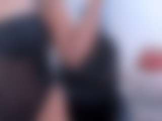 Live cam show with Natalie Lewis - Camel Toe on TeamSkeetLive