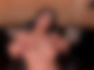 Live cam show with Natalie Lewis - Shaved Pussy Brown Hair on 1on1-livenow