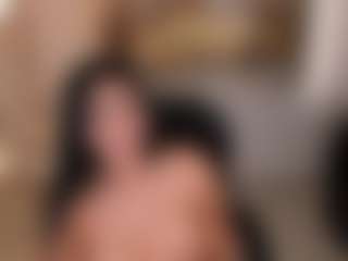 Live cam show with Natalie Lewis - Camel Toe on Camsoda