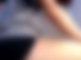 Live cam show with DARA - No Smoking on Soda Cam