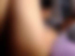Live cam show with DARA - Smoking on Camsoda
