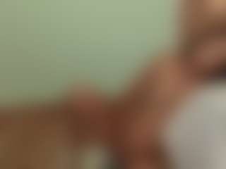 Live cam show with Charlott Moreu - Ass Bouncing on crypto-cams