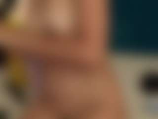 Live cam show with Charlott Moreu - Fuck Machine on Camsoda