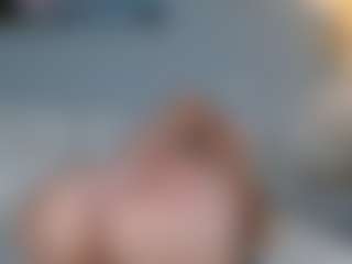 Live cam show with ChloeAdamsTx - MILF on hotwifechat.live