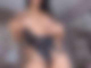 Live cam show with saraycollins - Teen (18+) on chickslive.net