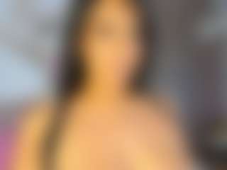Live cam show with saraycollins - Average on CamClone