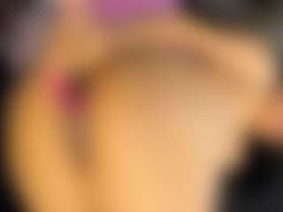 Live cam show with saraycollins - Striptease Latina on SinfulBabes