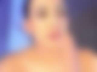 Live cam show with saraycollins - Curvy Small Tits on AdultVida.com