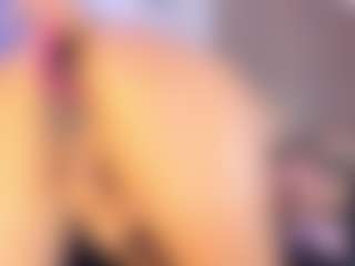 Live cam show with saraycollins - Spank on Soda Cam