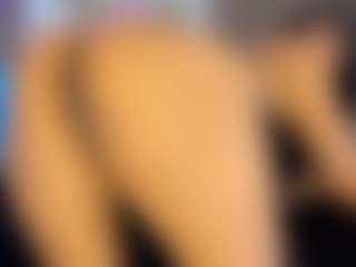 Live cam show with saraycollins - Spank Mature on livesuperchat.net