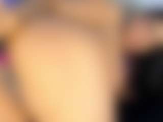 Live cam show with saraycollins - Curvy Teen (18+) on chickslive.net