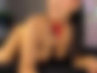 Live cam show with saraycollins - Striptease Latina on Camsoda