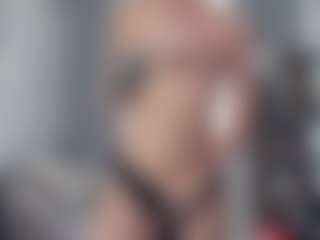 Live cam show with TildaCourseault - Tease on Soda Cam