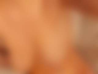 Live cam show with TildaCourseault - Moaning on Stripli.com