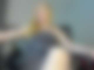 Live cam show with AliceCat - Blonde Hair MILF on sexytreat.net