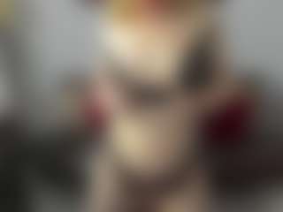 Live cam show with AliceCat - Small Tits Mature on friskycurves.com