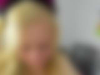 Live cam show with AliceCat - Facial on live18s.com