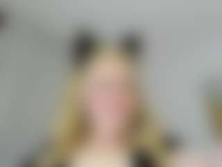 Live cam show with AliceCat - Blowjob Mature on Camming Site