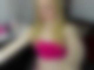 Live cam show with AliceCat - Facial on Camsoda