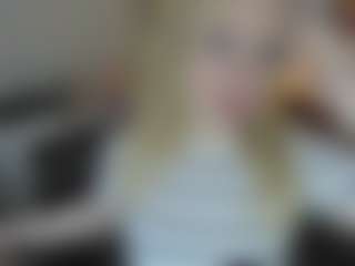 AliceCat MILF webcam performer live streaming
