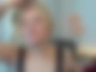 Live cam show with AliceCat - BBW on CamClone