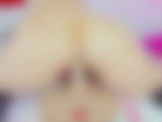 Live cam show with dulcefuego - Red Hair on madthumbs