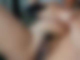 Live cam show with dulcelyra - Joi on googirlz