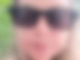 dulcelyra's Live Sex Cam Show