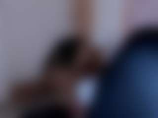 Live cam show with dulcelyra - Public on Livezox