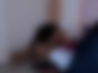 Live cam show with dulcelyra - Cute on Uber Horny