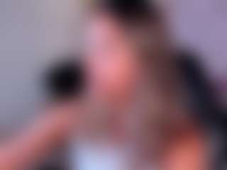 Live cam show with dulcelyra - Tiny on Ass Tok