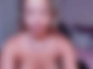 Live cam show with dulcelyra - Blonde Hair Shaved Pussy on sexylive.show