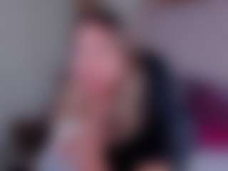Live cam show with dulcelyra - Blowjob on CamSodaAdn