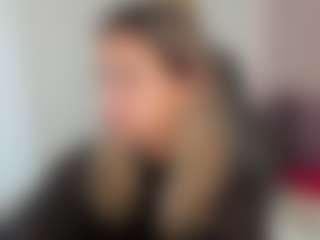 Live cam show with dulcelyra - Brown Eyes on Streamer API
