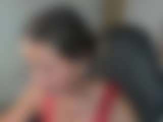 Live cam show with dulcelyra - Brown Eyes Blonde Hair on googirlz