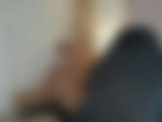 Live cam show with dulcelyra - Blonde Hair on Pornisteam.com