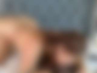 ISABELLA MILF webcam performer live streaming