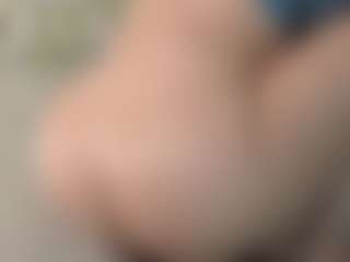 Live cam show with ISABELLA - Gamer Mature on Dare Cams