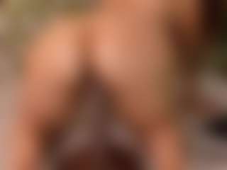 ISABELLA's Live Sex Cam Show