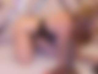 Live cam show with ISABELLA - Striptease MILF on TeamSkeetLive