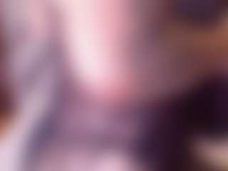 Live cam show with ISABELLA - Smoking on livesuperchat.net