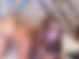 Live cam show with ISABELLA - Mature Young Adult on Latina Girls