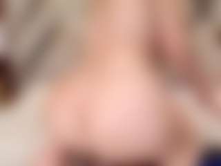 Live cam show with ISABELLA - Striptease MILF on Streamer API