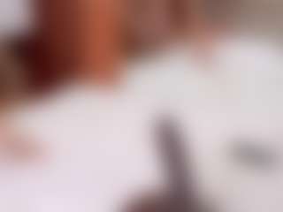 ISABELLA MILF webcam performer live streaming