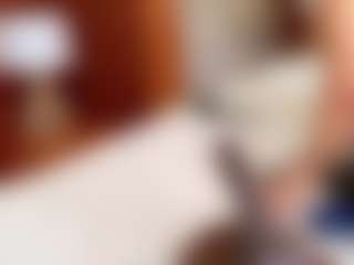 ISABELLA MILF webcam performer live streaming