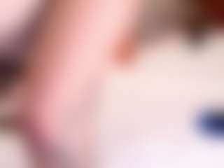 Live cam show with ISABELLA - Shaved Pussy Mature on Fit Hotties